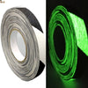 Cinta antideslizante fotoluminiscente. Adhesiva. Fluorescente en la oscuridad. Banda antiresbalante antideslizante. Escaleras, suelos, escalones. - bricoloco.comFranjas Verde-Negro