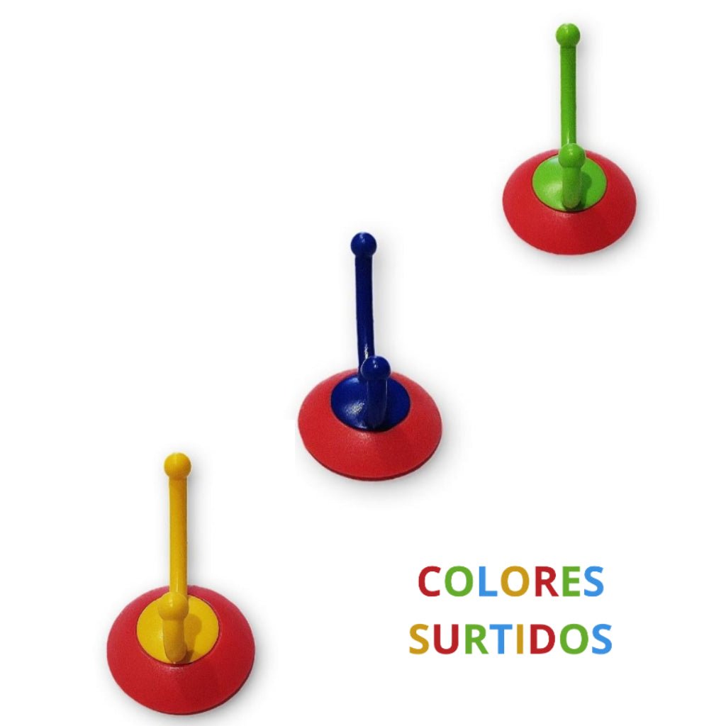 Juego de percheros infantiles de tres colores con ganchos