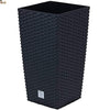 Macetero o maceta alto grande exterior o interior. Decorativa. Plástico polipropileno imitación ratán. Capacidad 26,6 litros. Depósito 11 litros. - bricoloco.comAntracita