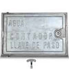 Tapa para caja contador agua exterior o interior con puerta. Registro con cerradura y llave. Fabricado en aluminio. Con inscripción. Cubre contador. - bricoloco.com22x35 centímetros